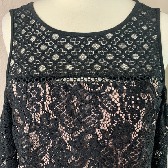 LOFT Lace Cold Shoulder Crew Neckline Dress Size 4 - Picture 5 of 14